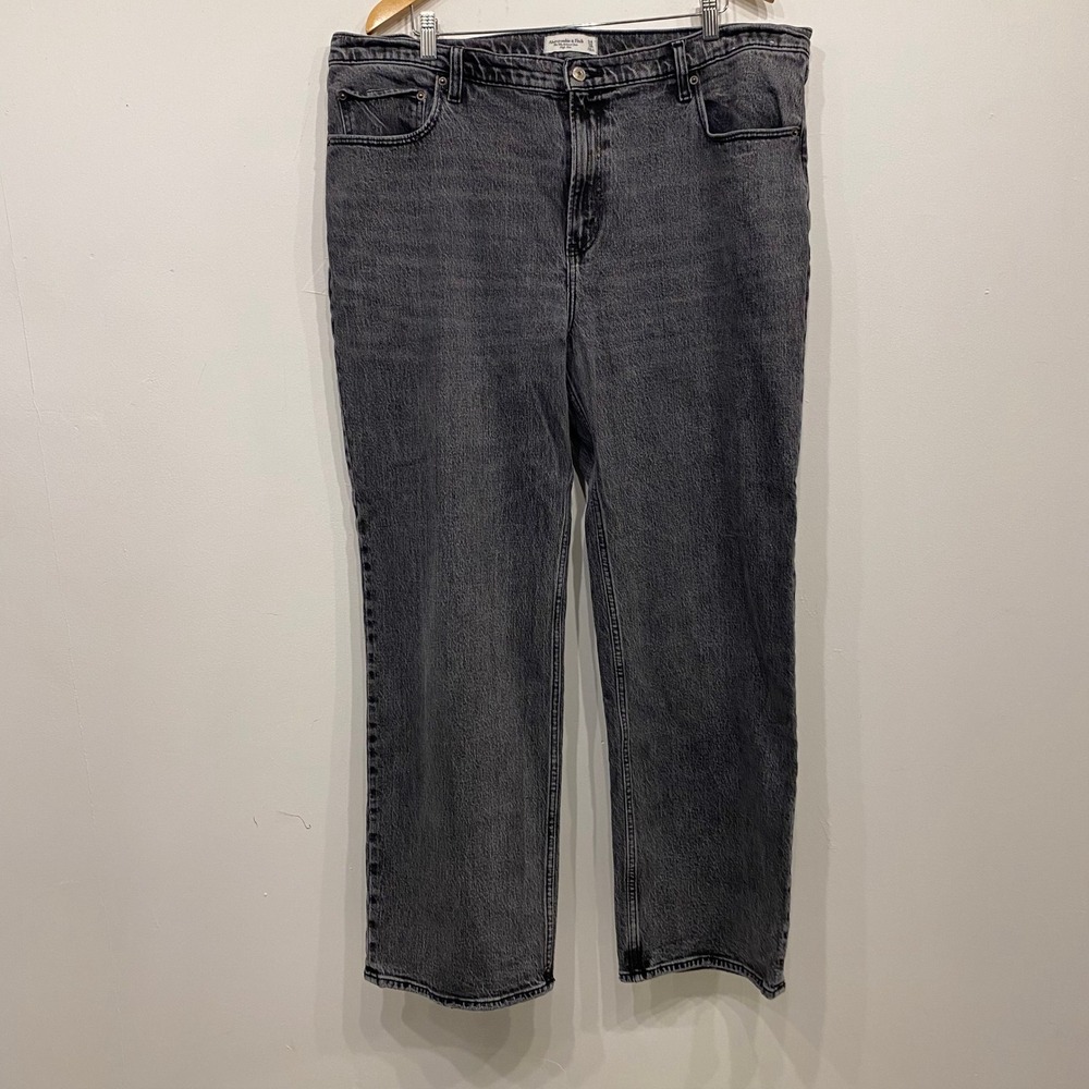 Abercrombie & Fitch The 90s Relaxed Jean High Rise Faded Black Denim Size 34 18R